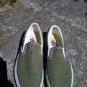 Size 8 vans brand new